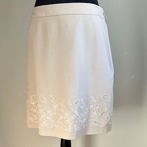 Brooks Brothers Cream A-Line Skirt with Floral Embroidery